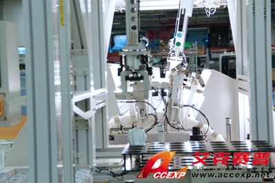 Chroma Model 5102 高速 LED 球泡燈線(xiàn)上量測(cè)系統(tǒng)圖片